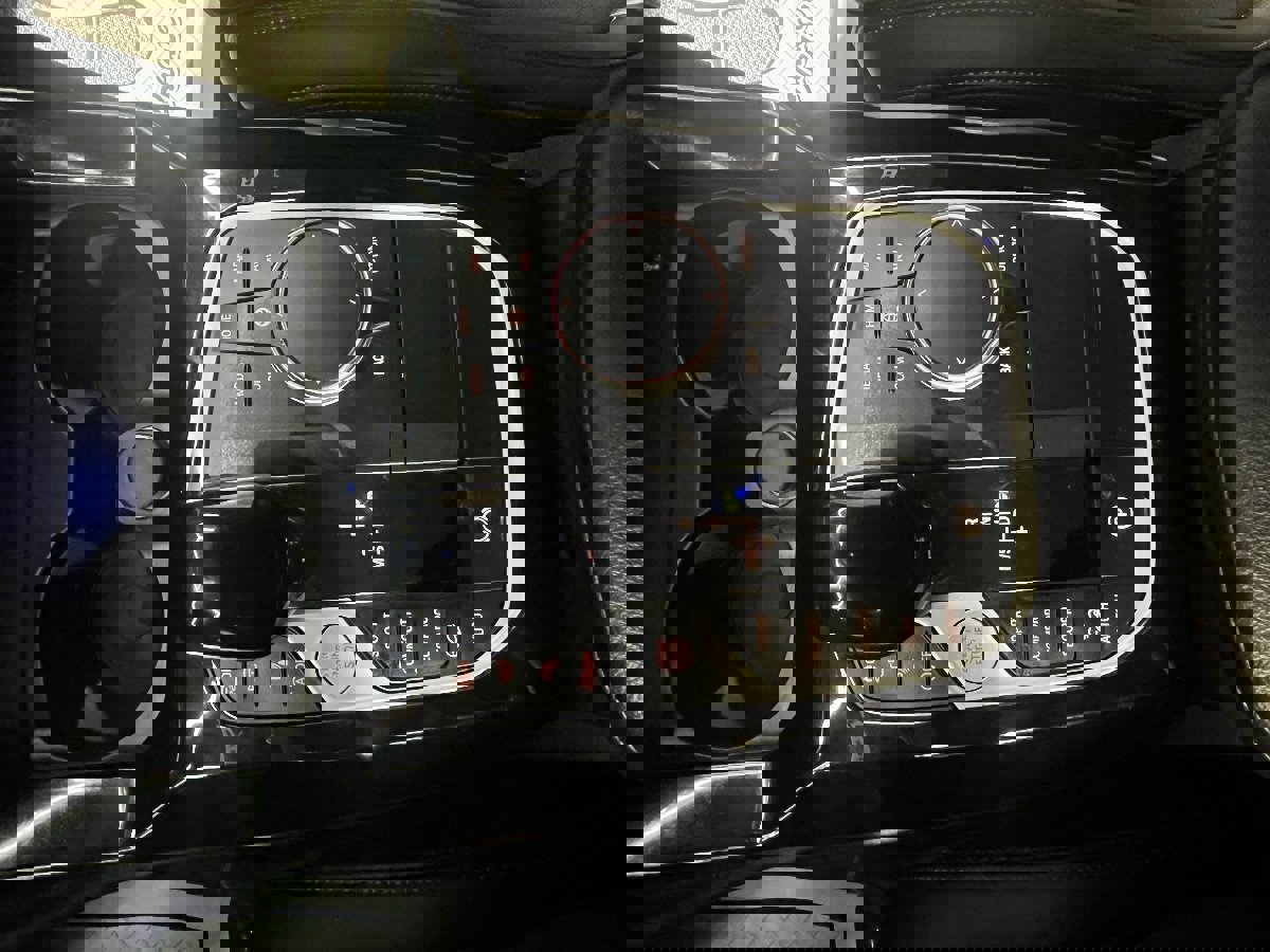 Used 2023 BMW X4 xDrive30i w/ Parking Assistance Package image 19