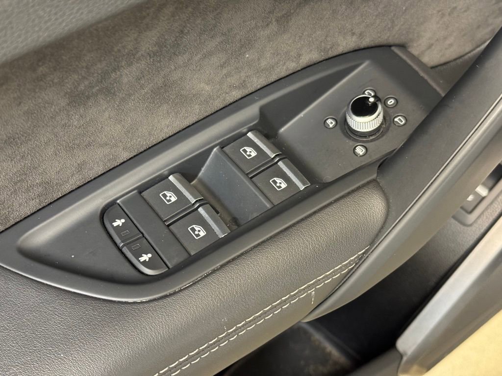 Used 2020 Audi SQ5 Premium Plus w/ Premium Plus Package image 10