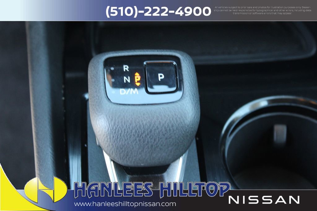 Used 2025 Nissan Rogue SV FWD image 22