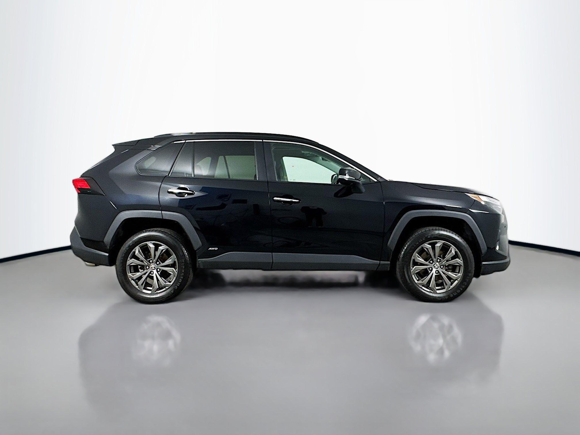 Certified 2023 Toyota RAV4 Limited AWD/4WD image 8