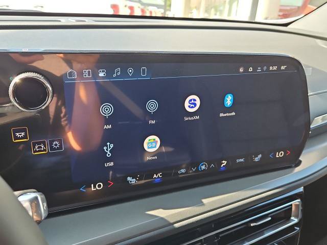 New 2027 Chevrolet Traverse LT w/ LPO, Cargo Package FWD image 13