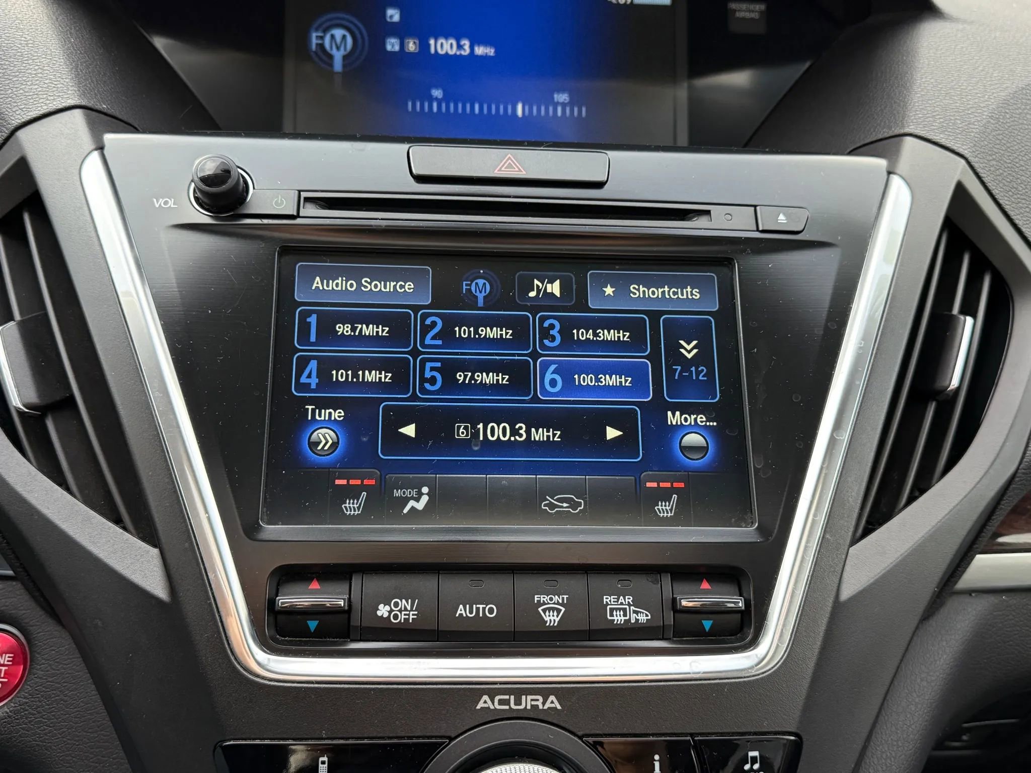 Used 2016 Acura MDX SH-AWD image 38