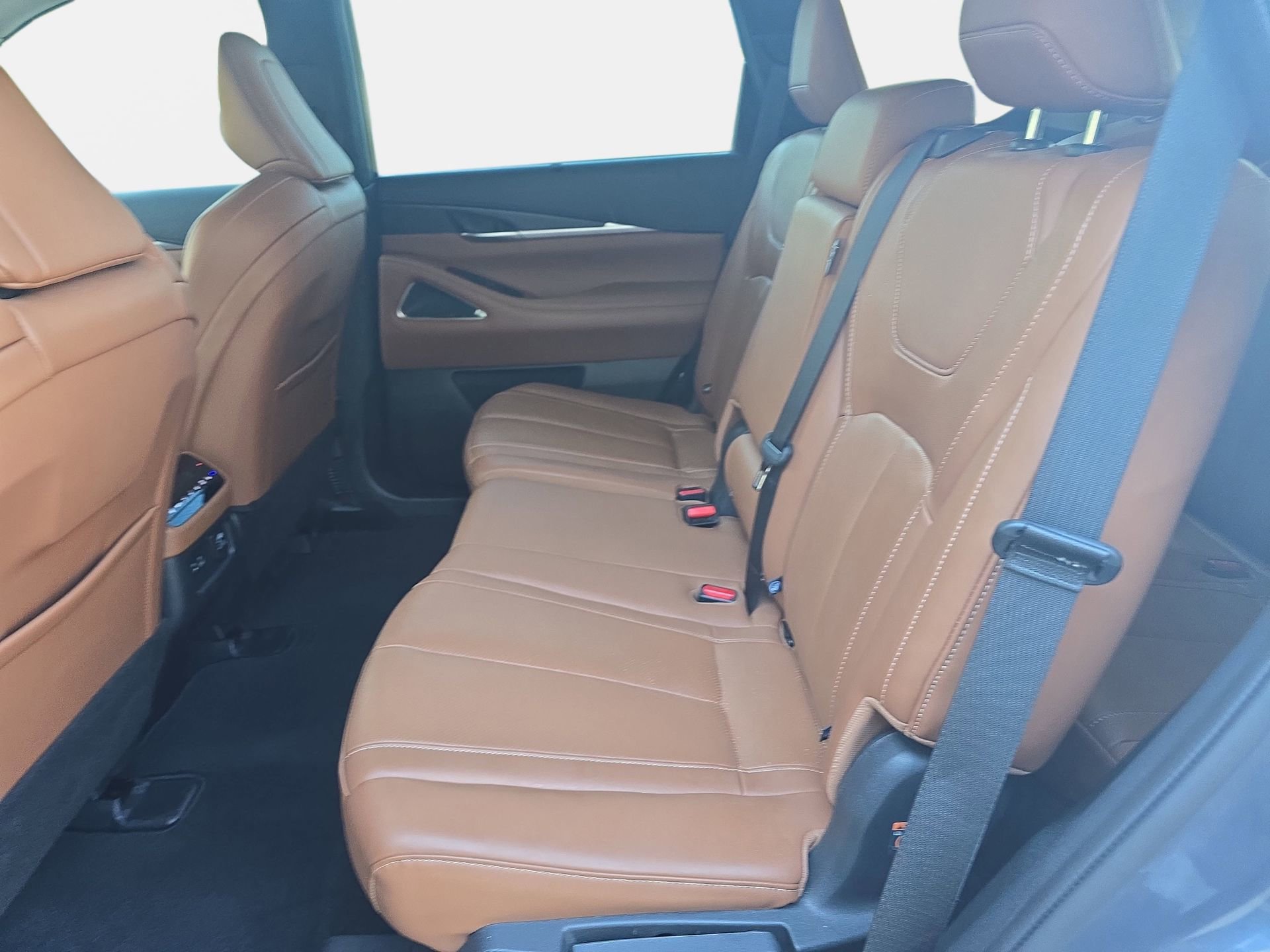 Certified 2023 INFINITI QX60 Sensory w/ Vision Package AWD/4WD image 14