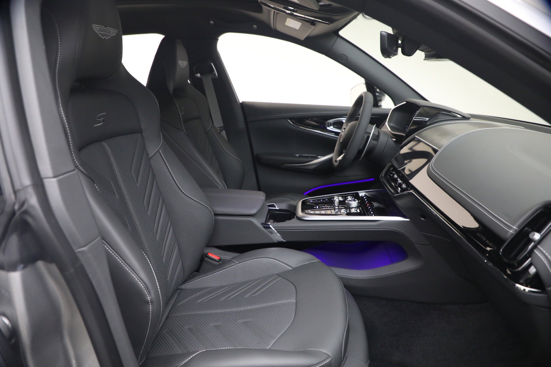 New 2026 Aston Martin DBX S AWD/4WD image 18