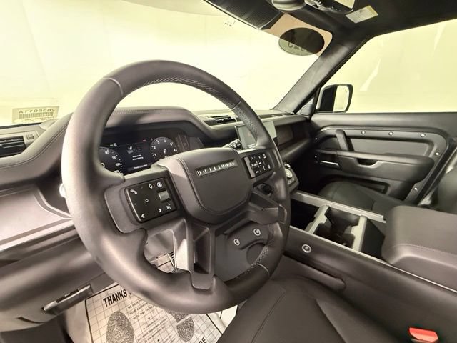 Certified 2025 Land Rover Defender 110 V8 AWD/4WD image 4