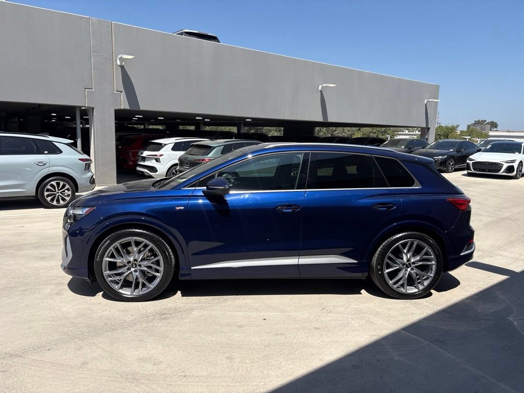 Used 2025 Audi Q4 e-tron Premium Plus w/ Premium Plus AWD/4WD image 9