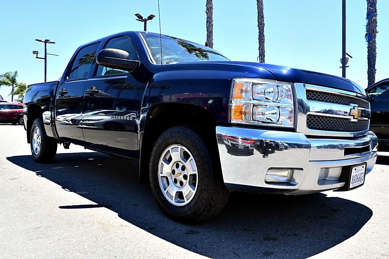 Used 2012 Chevrolet Silverado 1500 LT w/ All-Star Edition RWD image 3