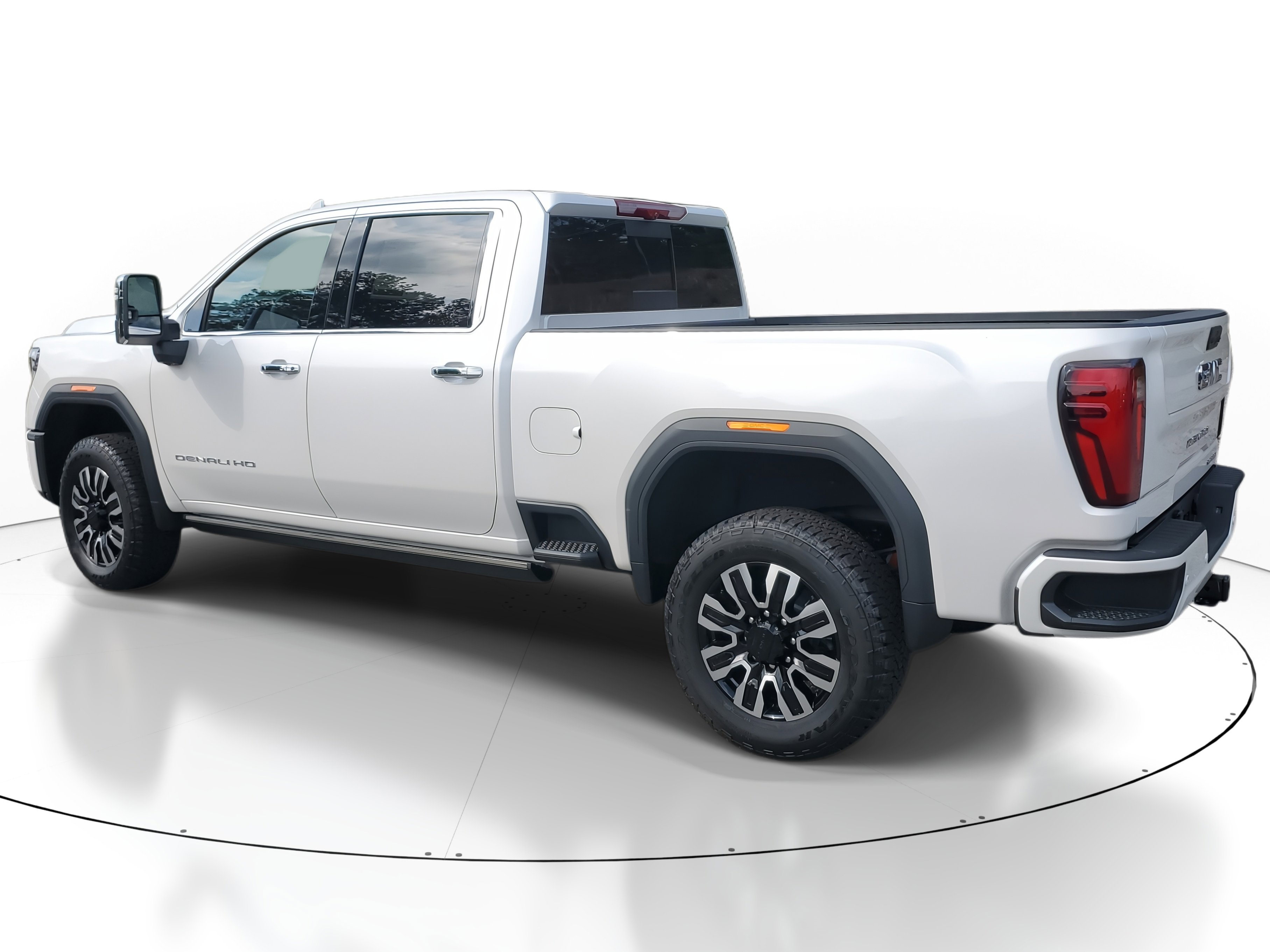 New 2025 GMC Sierra 2500 Denali Ultimate w/ Max Trailering Package image 4