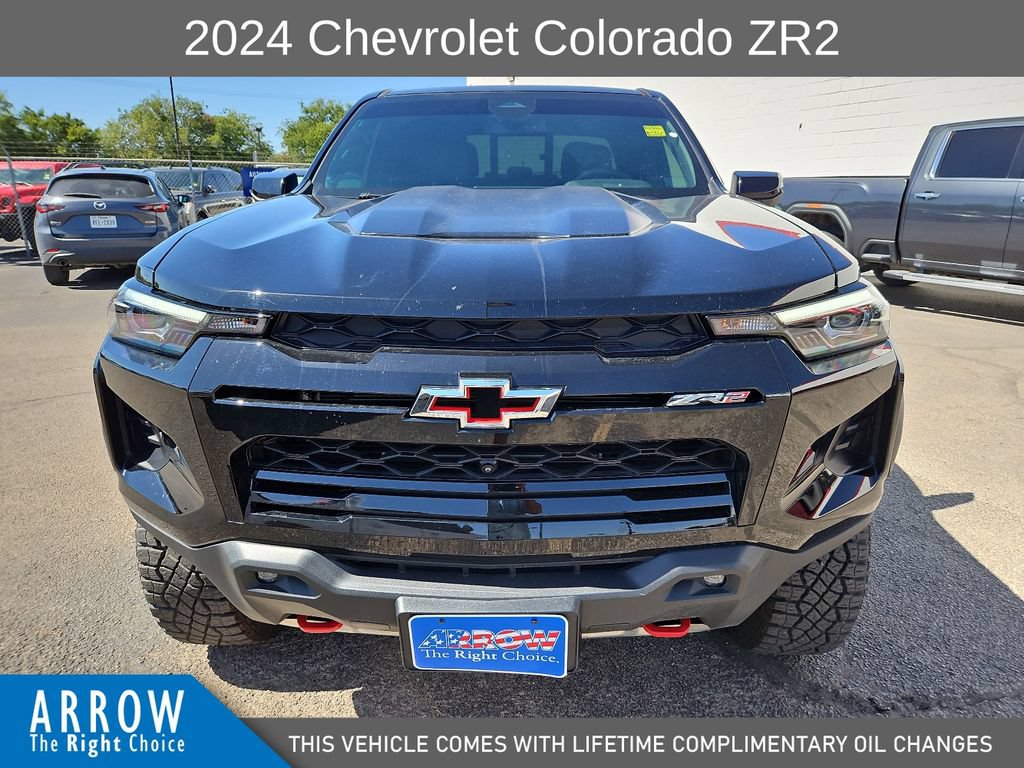 Used 2024 Chevrolet Colorado ZR2 w/ Technology Package AWD/4WD image 3