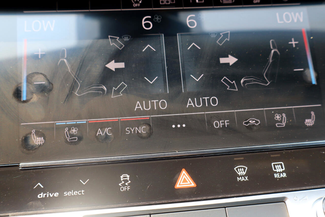 Used 2020 Audi A8 L 4.0T w/ Sport Plus Package image 20