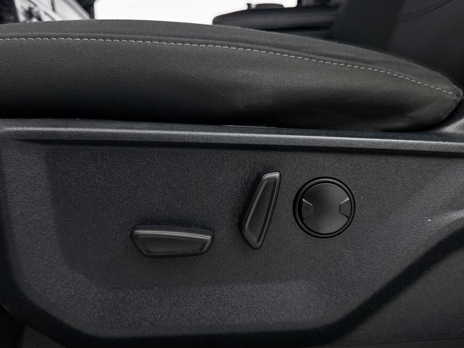 Used 2023 Ford F150 XLT w/ Equipment Group 302A High image 29