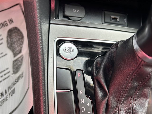 Used 2020 Volkswagen Passat 2.0T R-Line image 30