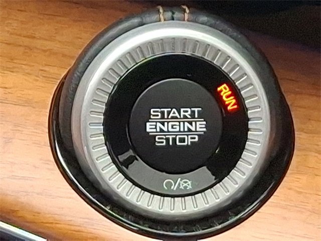 Used 2022 Jeep Grand Wagoneer Series III w/ Rear Seat Video Group 1 image 25