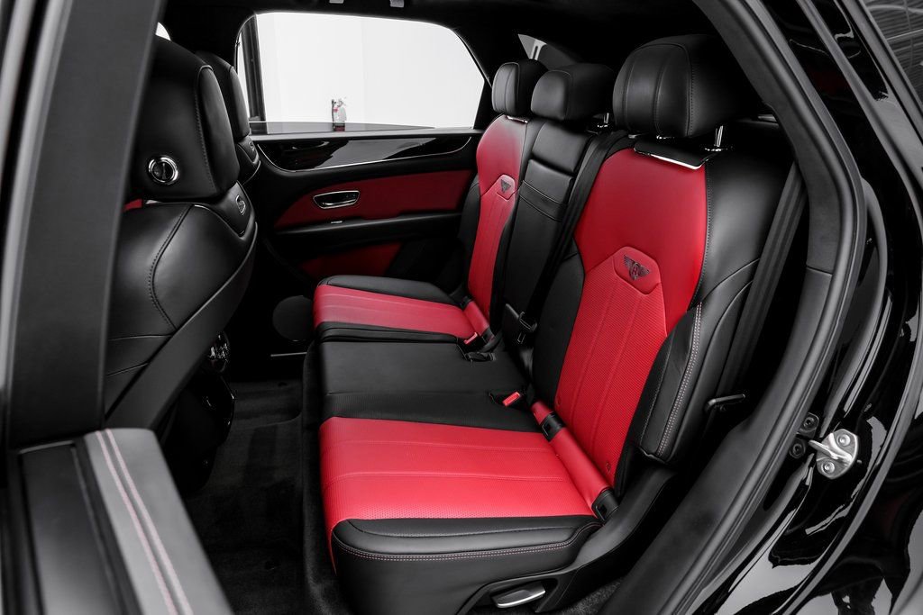 Used 2023 Bentley Bentayga image 43