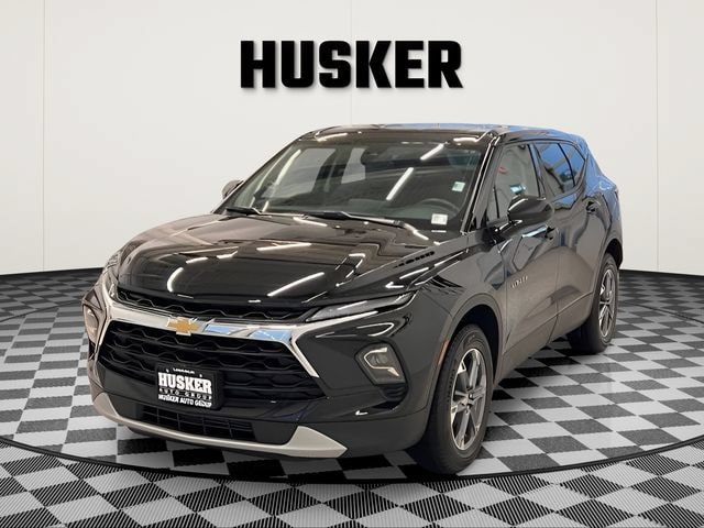 Certified 2025 Chevrolet Blazer LT FWD image 4