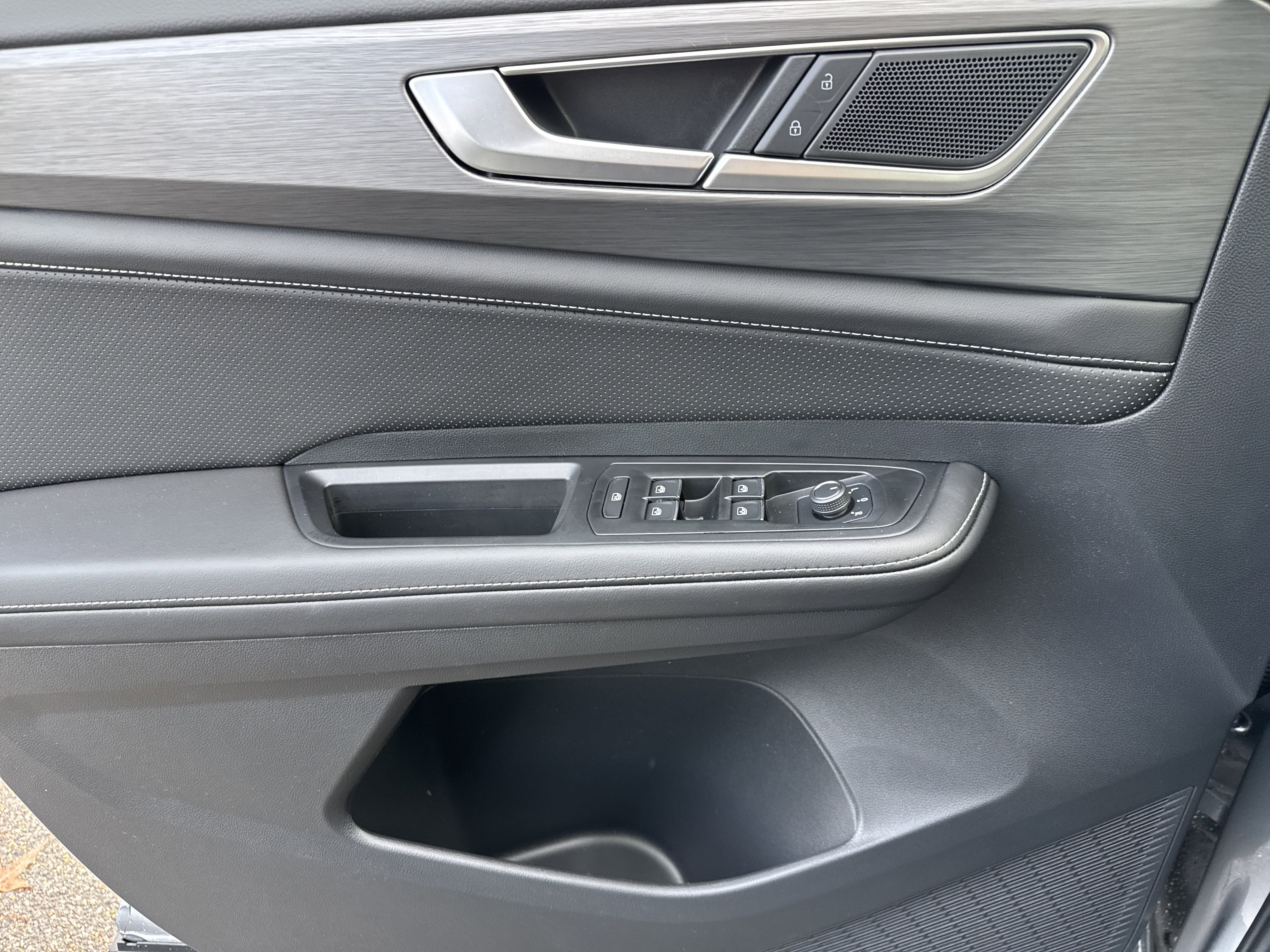 New 2026 Volkswagen Atlas Cross Sport SE image 8