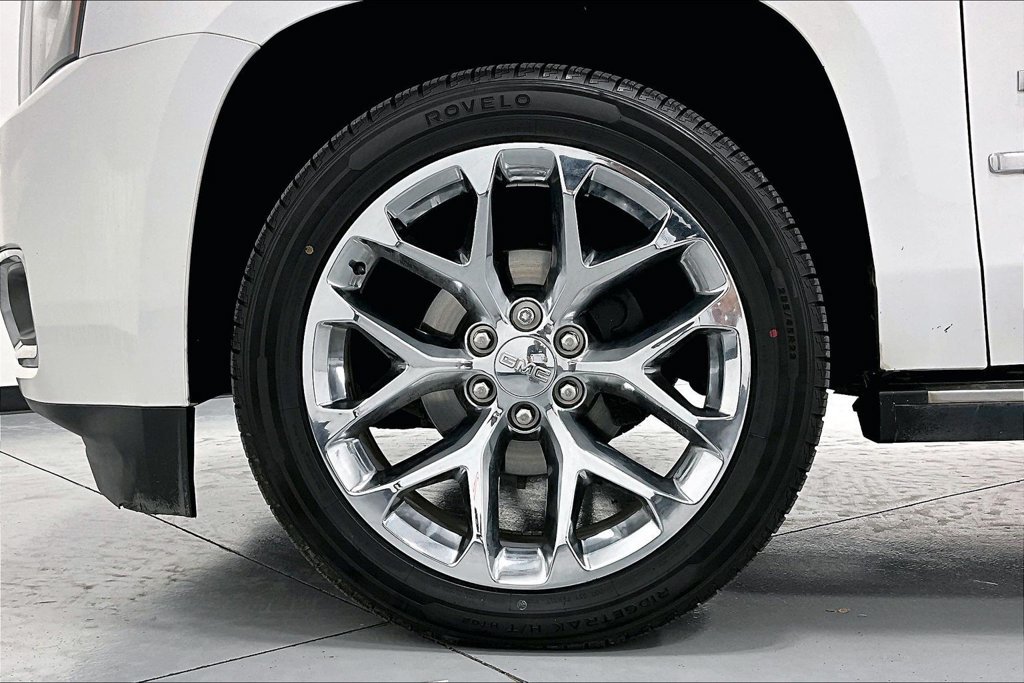 Used 2020 GMC Yukon Denali w/ Open Road Package AWD/4WD image 10