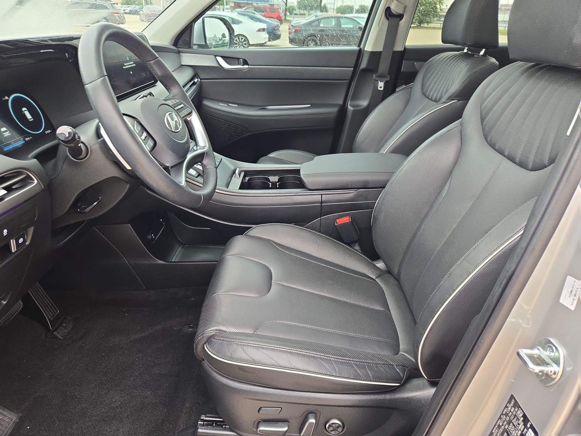 Used 2024 Hyundai Palisade Limited FWD image 16