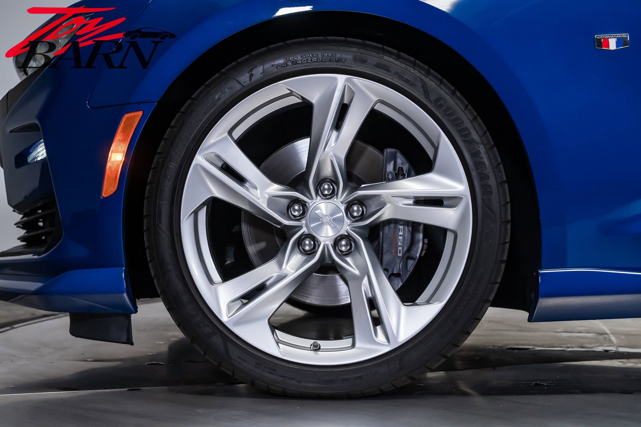 Used 2019 Chevrolet Camaro SS RWD image 17