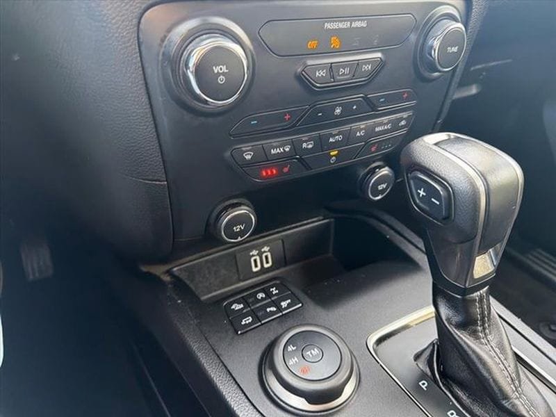 Used 2019 Ford Ranger XLT w/ Equipment Group 302A Luxury AWD/4WD image 14