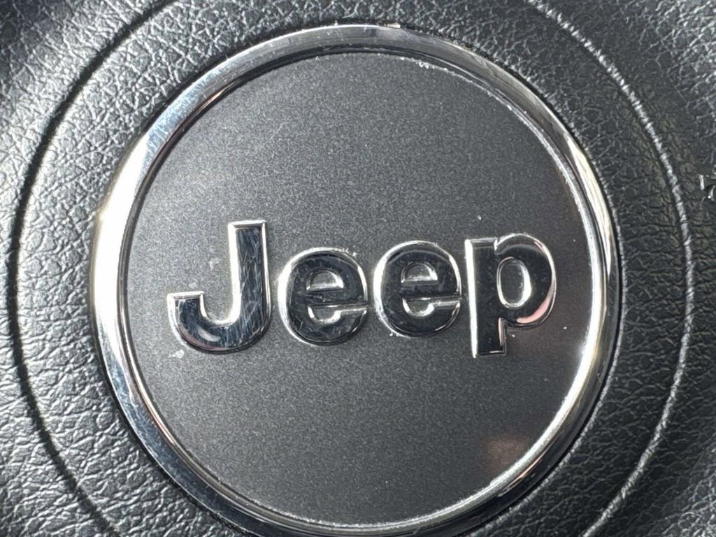 Used 2023 Jeep Renegade Trailhawk image 27