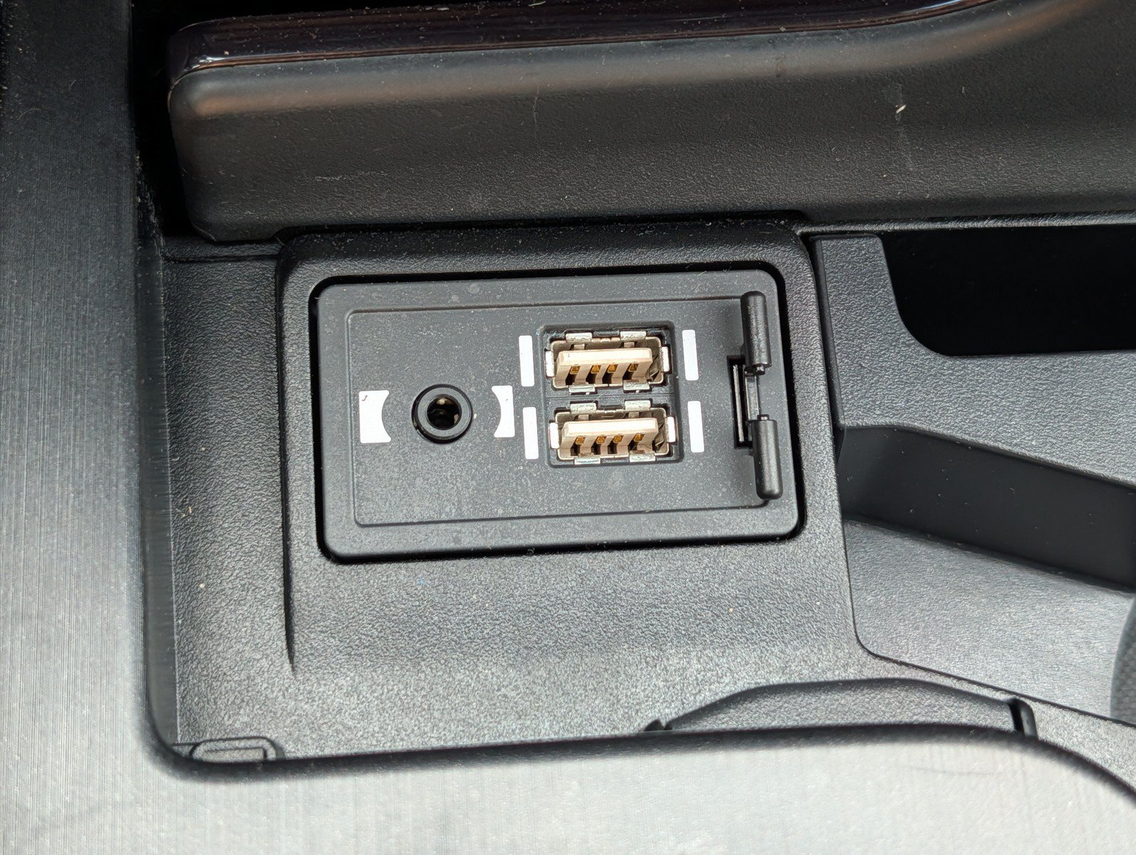 Used 2020 Lexus ES 300h FWD image 26