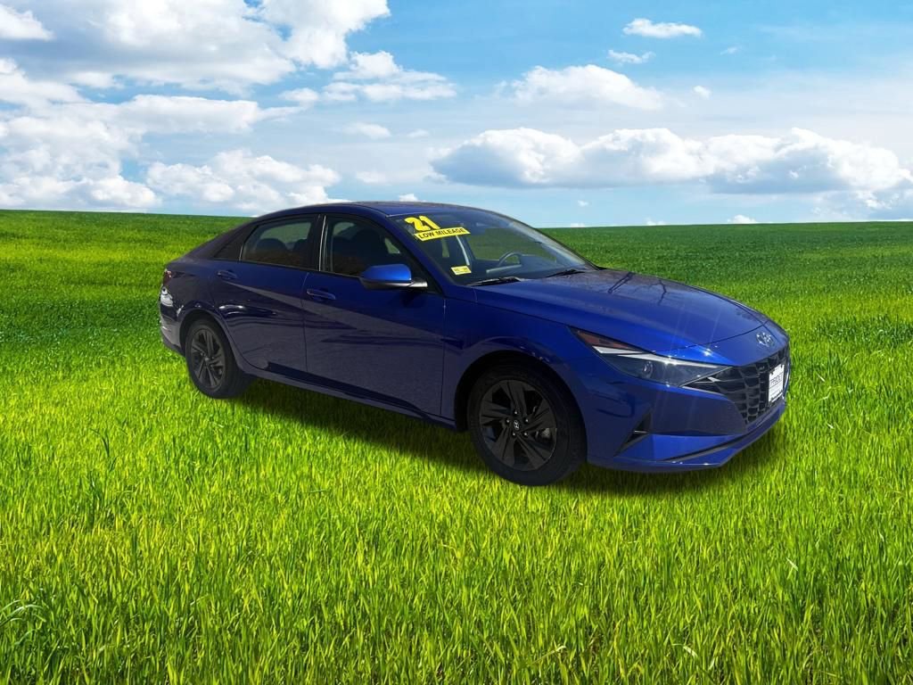 Used 2021 Hyundai Elantra SEL FWD image 3