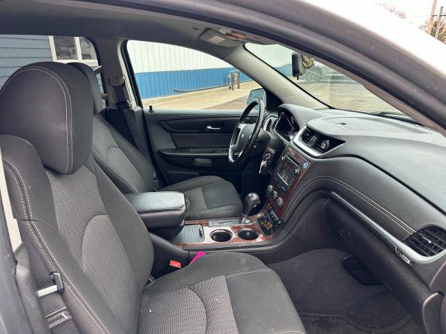 Used 2014 Chevrolet Traverse LT image 25