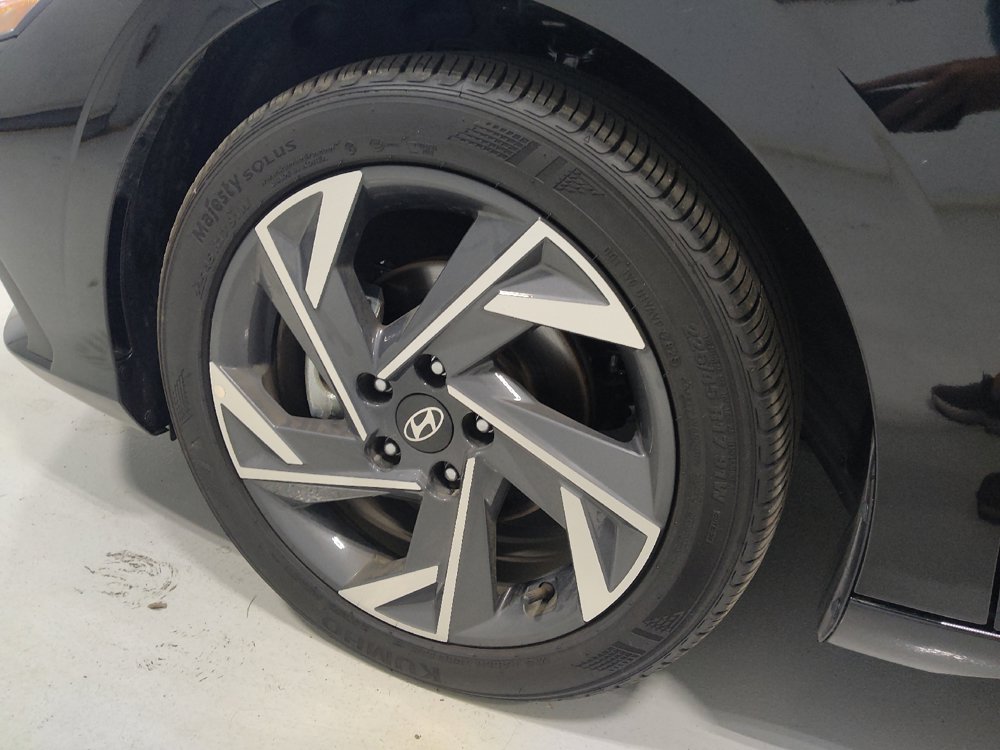 Used 2025 Hyundai Elantra Sport FWD image 31