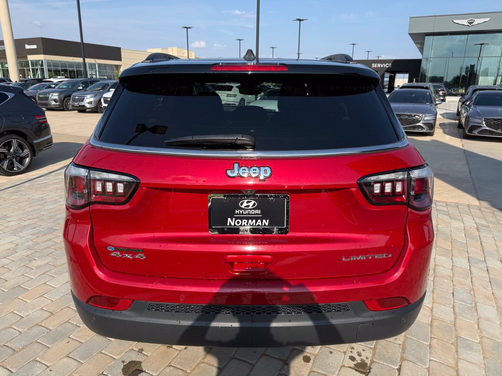 Used 2025 Jeep Compass Limited AWD/4WD image 4