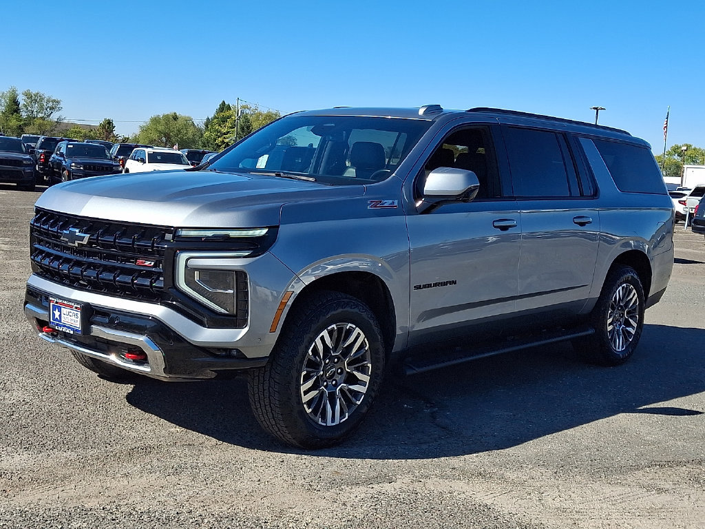 Used 2025 Chevrolet Suburban Z71 AWD/4WD image 6