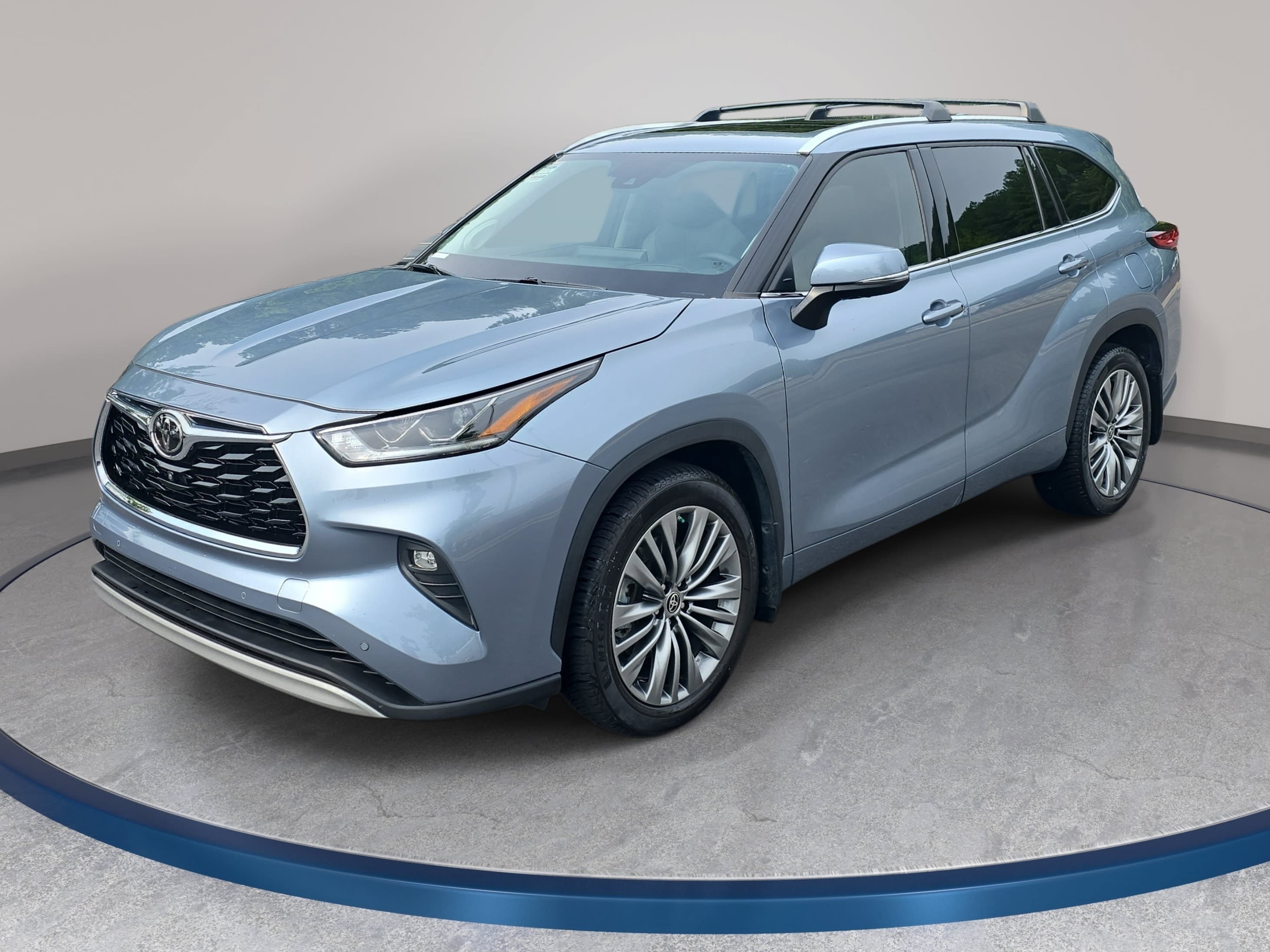 Used 2020 Toyota Highlander Platinum AWD/4WD image 1