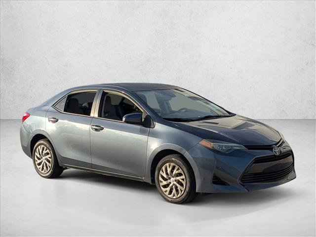 Used 2018 Toyota Corolla LE FWD image 3