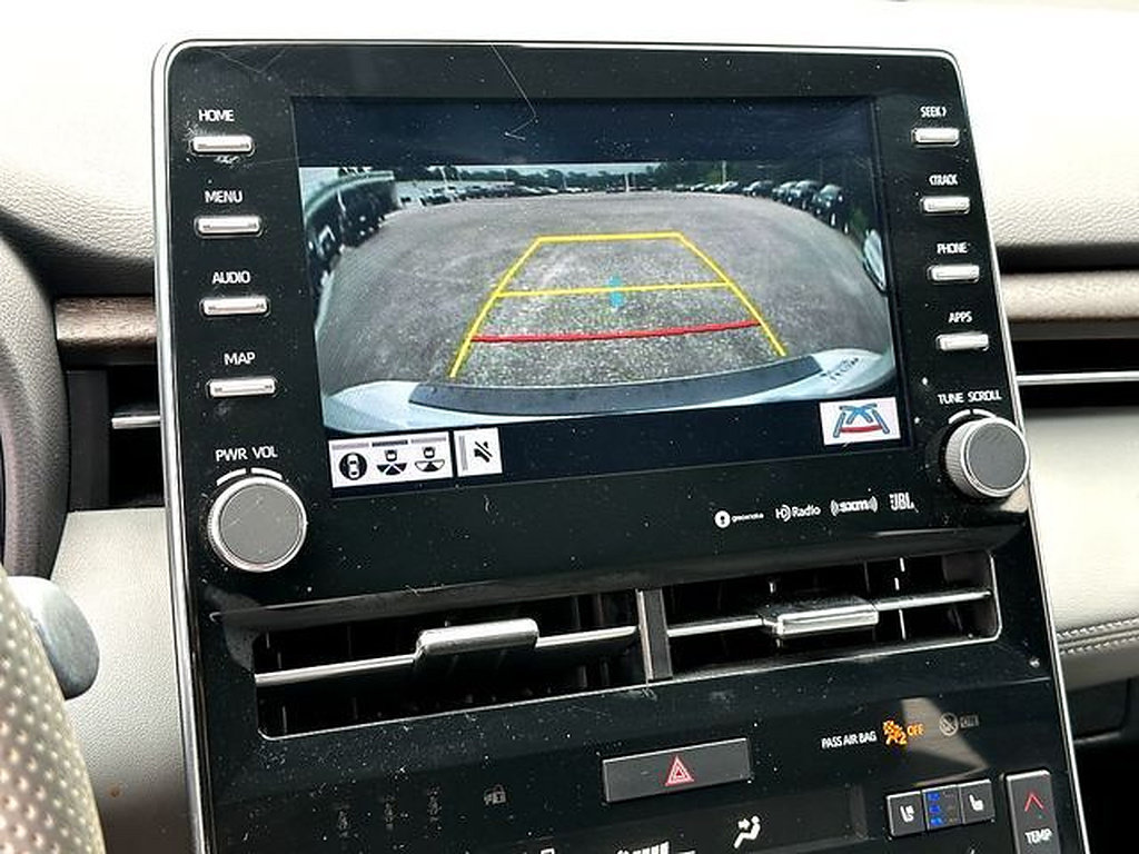 Used 2022 Toyota Avalon Limited w/ Advanced Safety Package FWD image 15