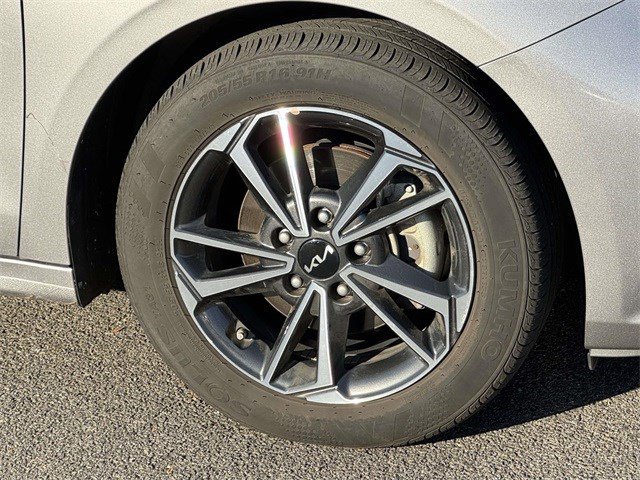 Certified 2023 Kia Forte LXS w/ LXS Technology Package image 7