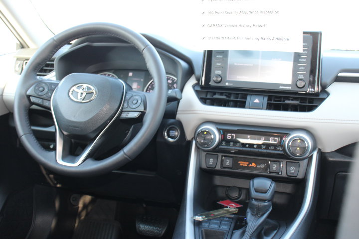 Certified 2022 Toyota RAV4 XLE image 24