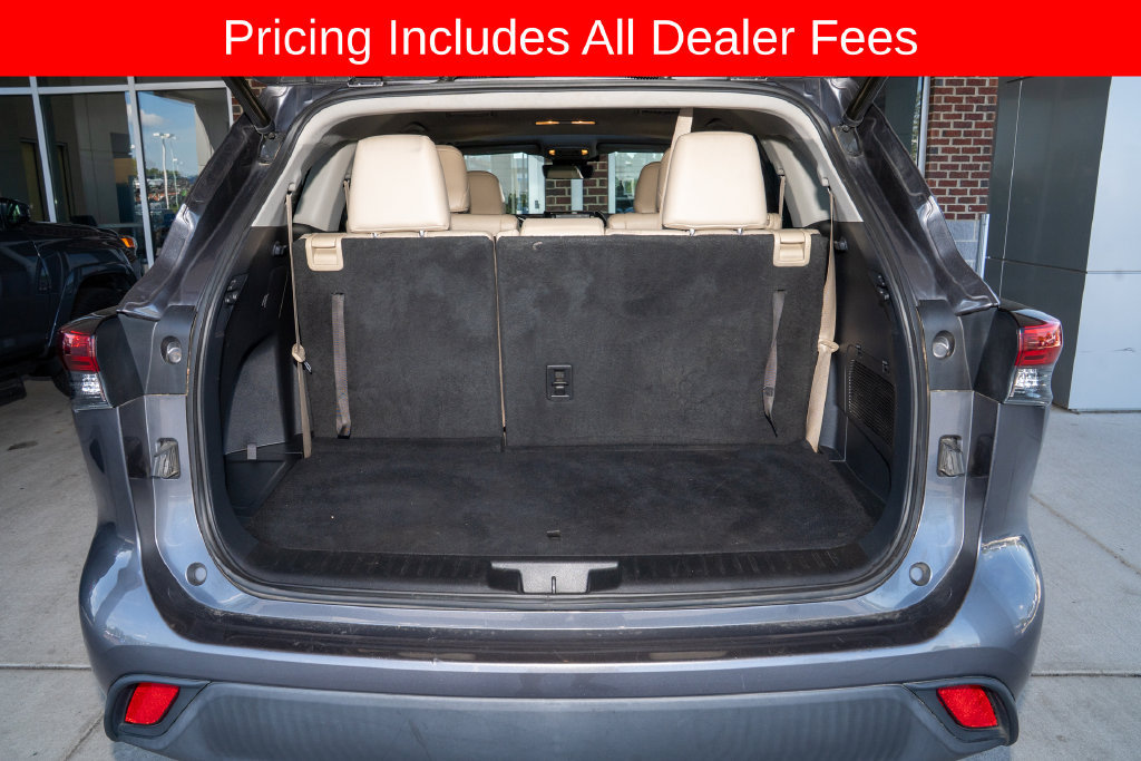 Used 2021 Toyota Highlander XLE FWD image 5
