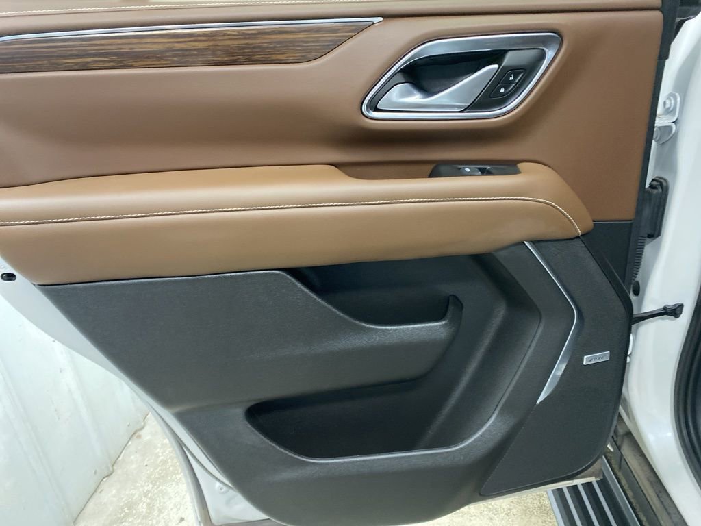 Used 2022 Chevrolet Tahoe High Country AWD/4WD image 38