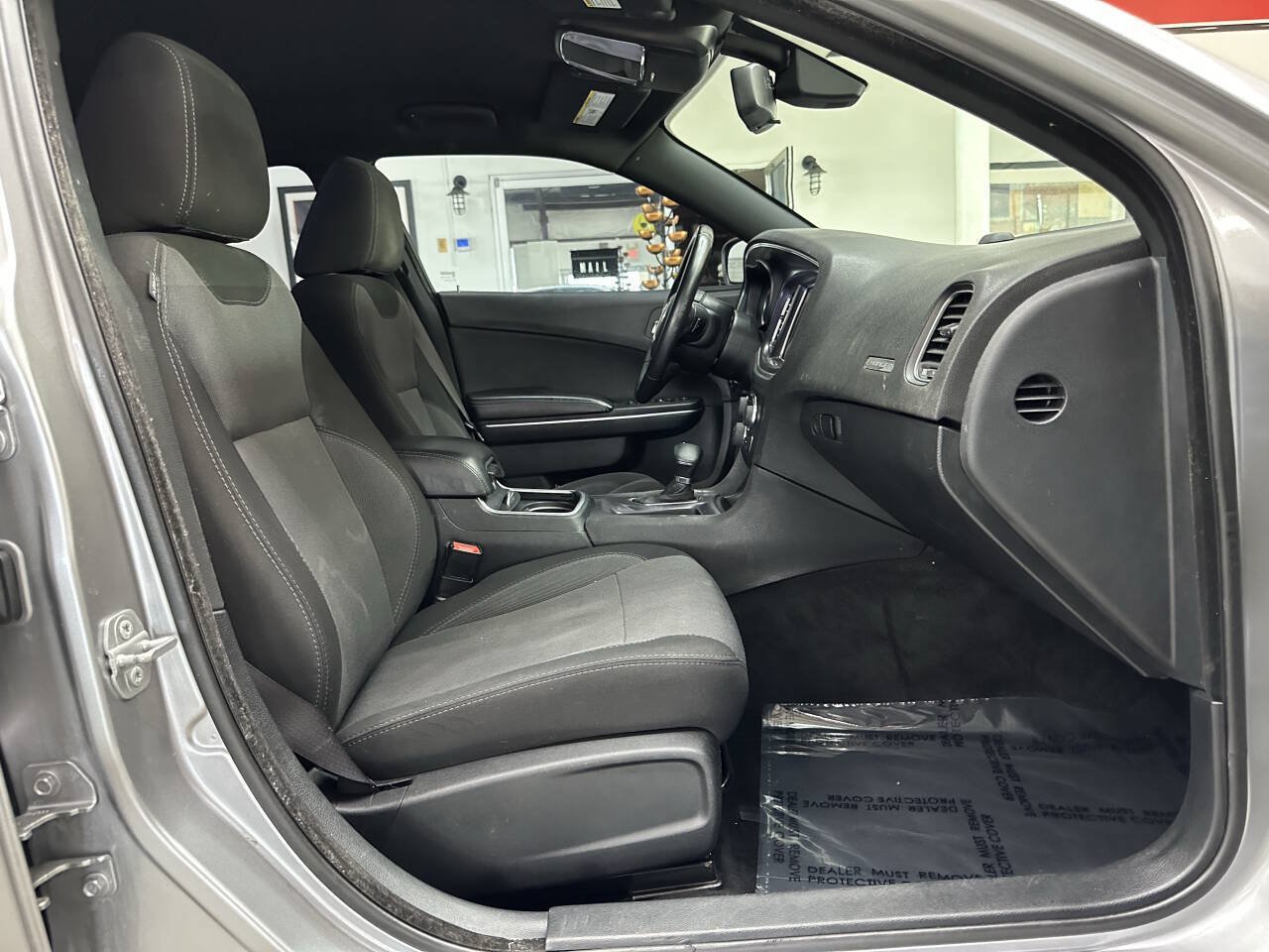 Used 2015 Dodge Charger SE RWD image 17