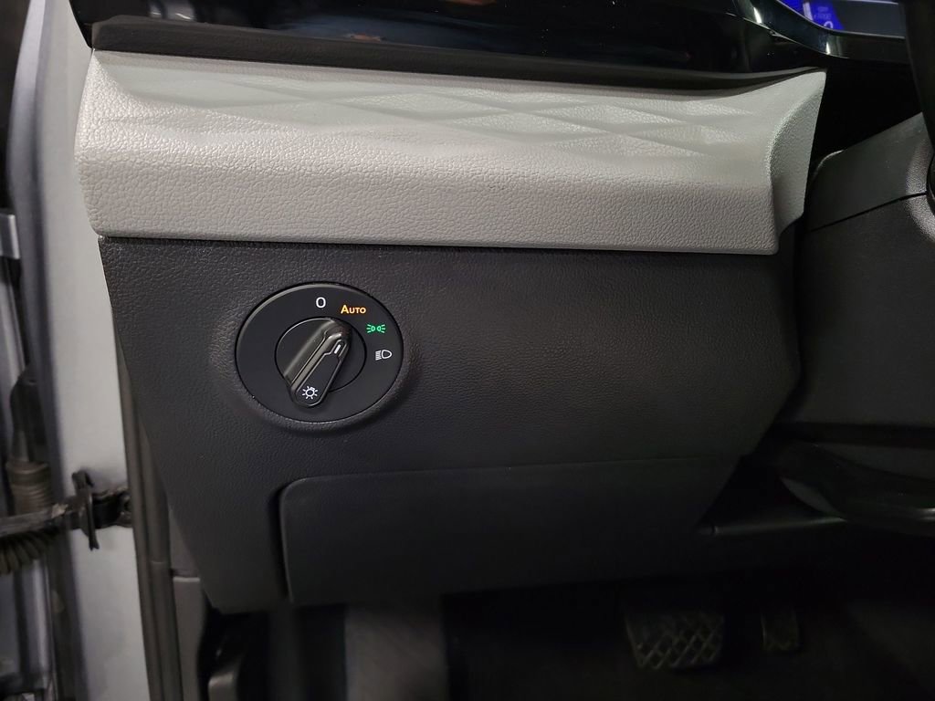 Used 2022 Volkswagen Taos S image 21