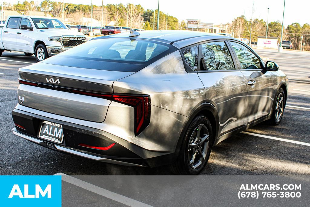 Used 2025 Kia K4 LXS image 6