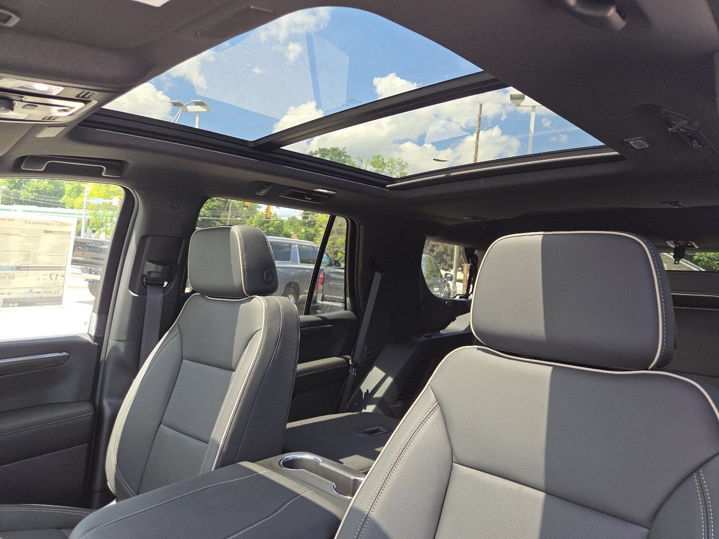 New 2026 Chevrolet Tahoe Premier w/ Sun And Tow Package AWD/4WD image 4