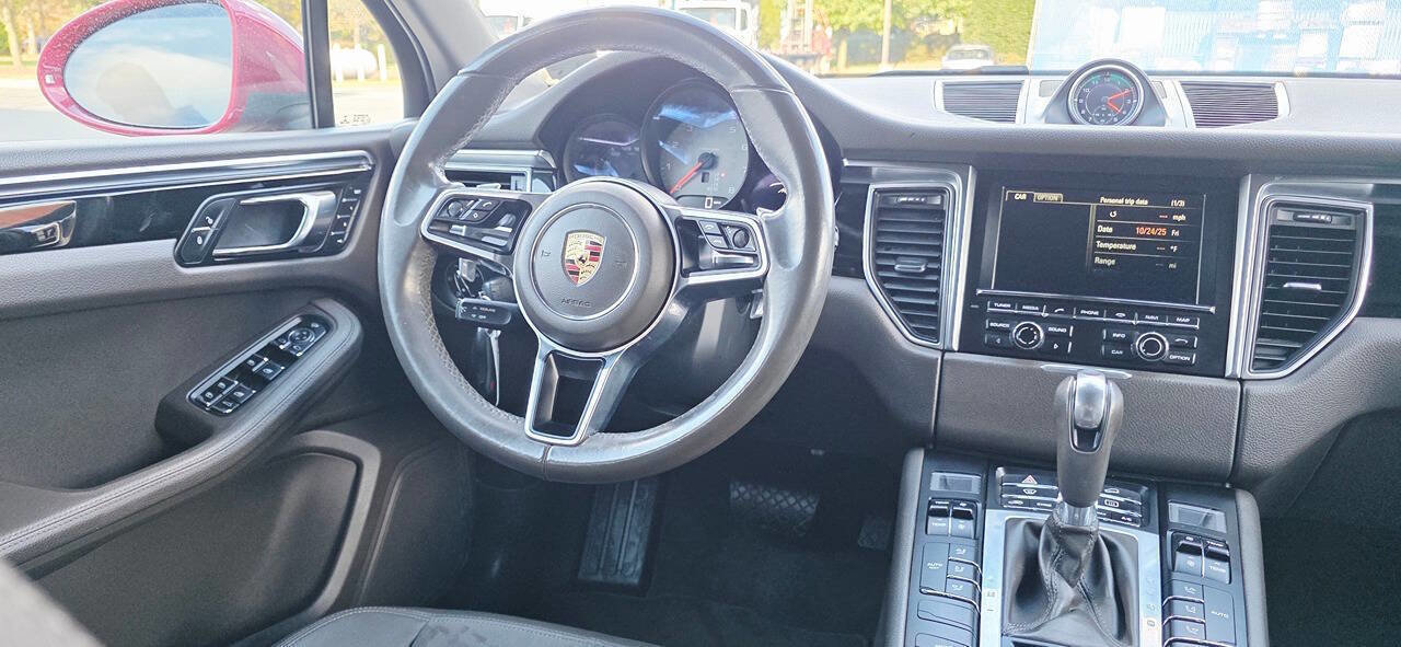 Used 2016 Porsche Macan S image 18