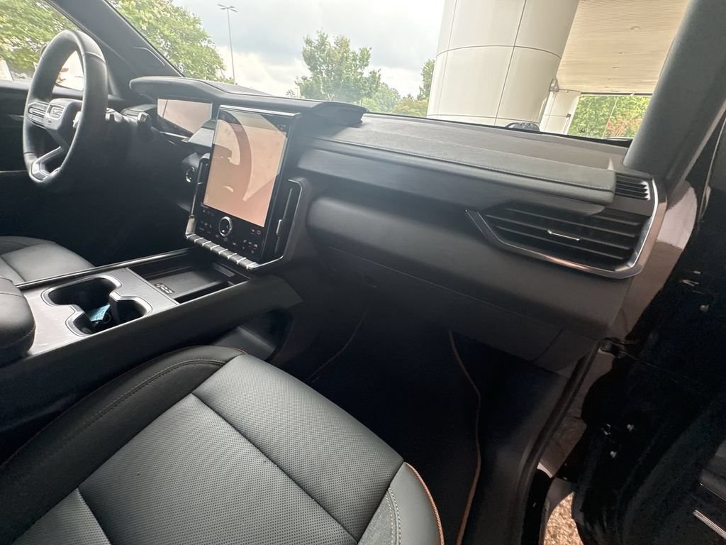 Certified 2025 GMC Acadia AT4 AWD/4WD image 29