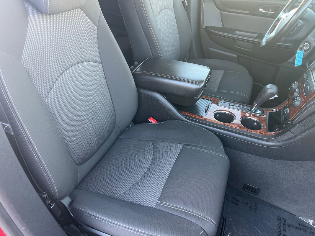 Used 2013 Chevrolet Traverse LT image 16