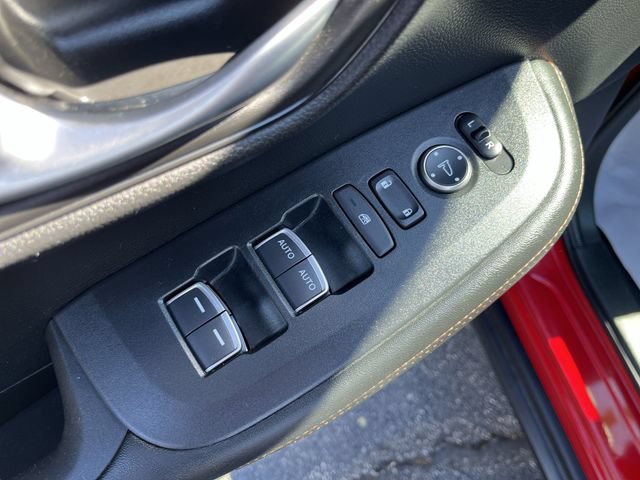 Used 2025 Honda HR-V Sport image 17