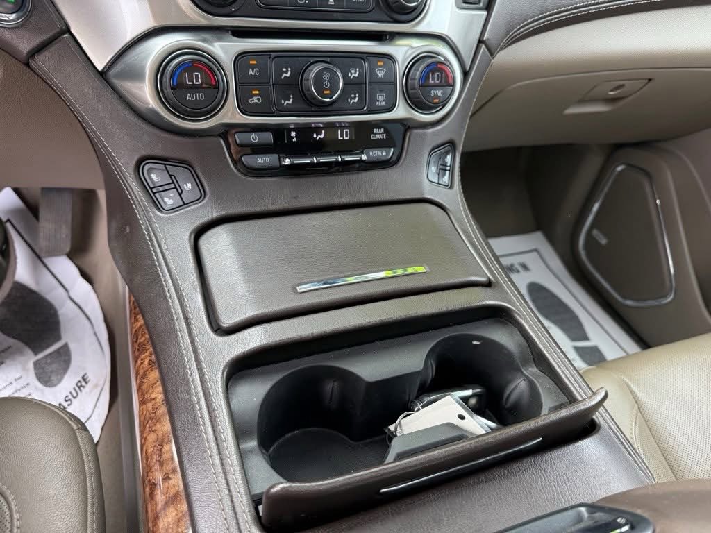 Used 2020 Chevrolet Suburban Premier image 14