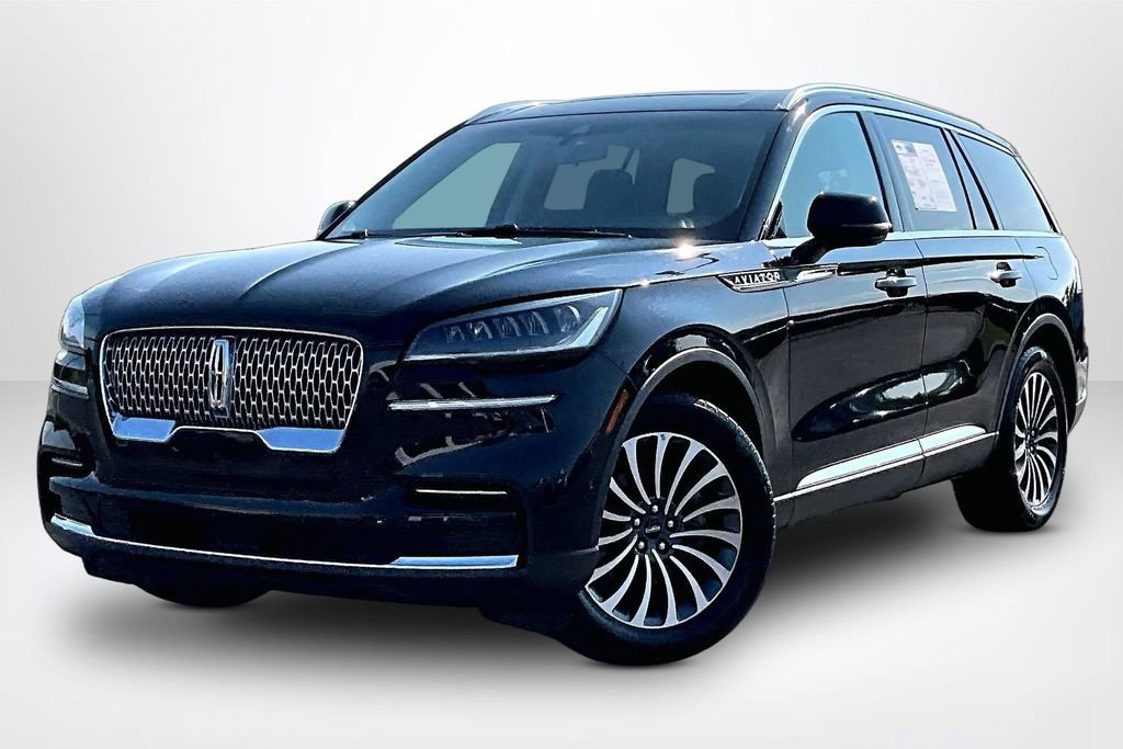 Used 2024 Lincoln Aviator Reserve AWD/4WD image 3