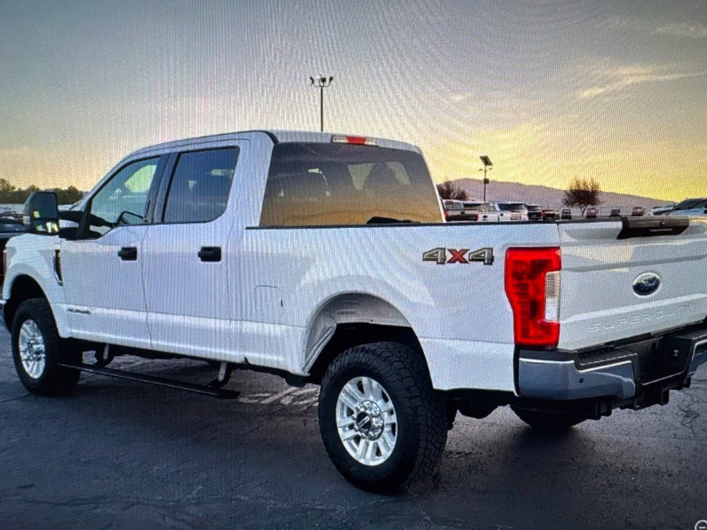 Used 2018 Ford F250 XLT AWD/4WD image 2