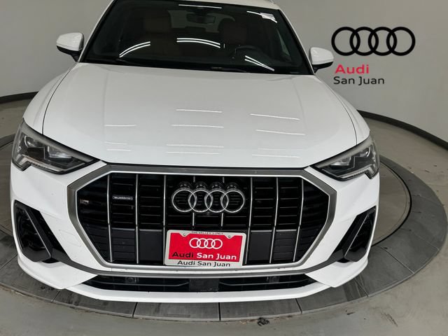 Used 2022 Audi Q3 2.0T Premium Plus w/ Premium Plus Package AWD/4WD image 2